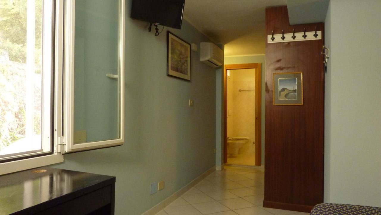 Hotel La Perla Del Capo Ospedaletti Eksteriør bilde
