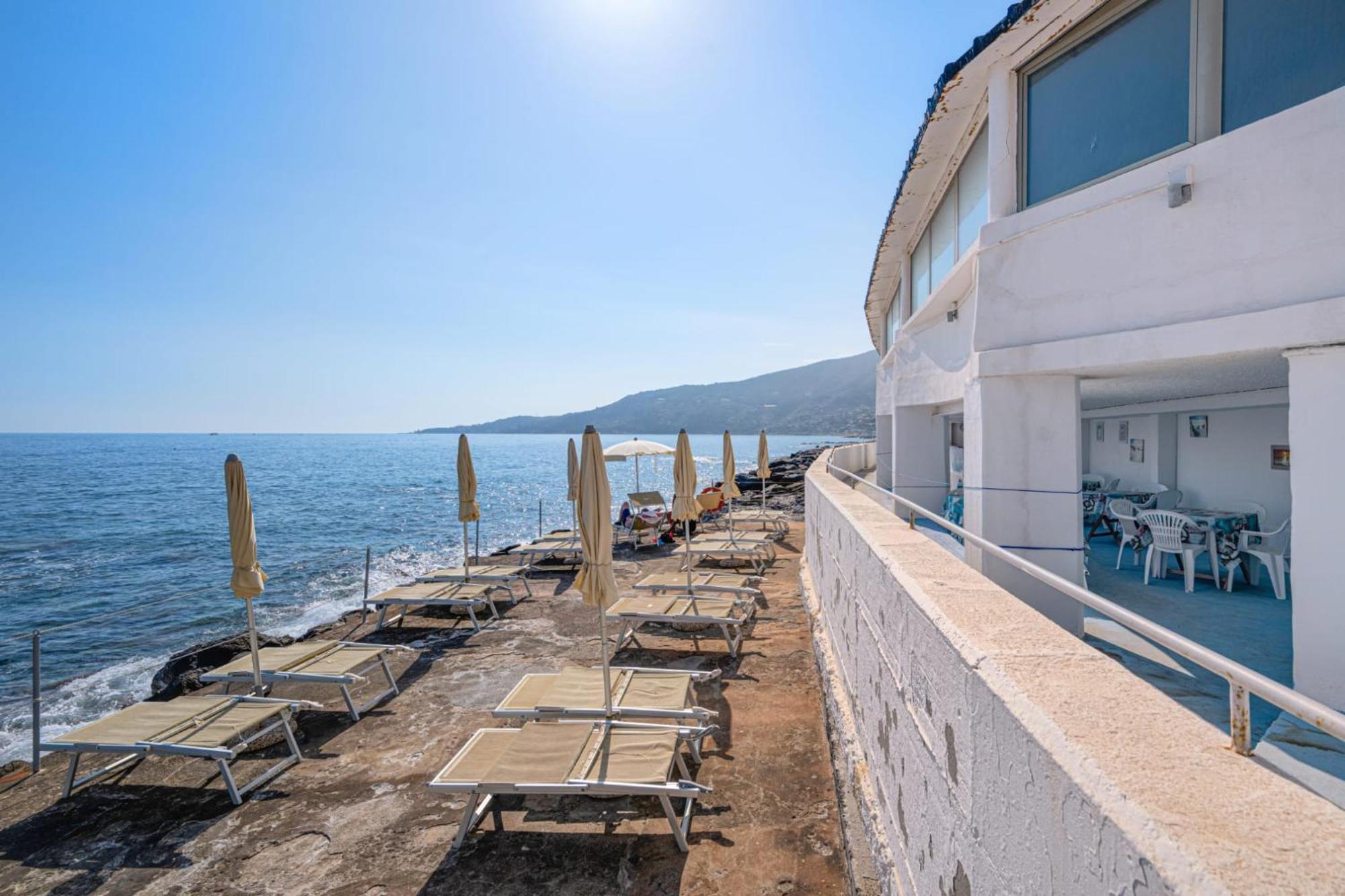Hotel La Perla Del Capo Ospedaletti Eksteriør bilde